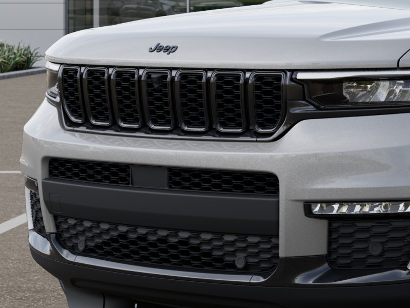 New 2025 Silver Zynith Exterior Paint Jeep Limited image 44
