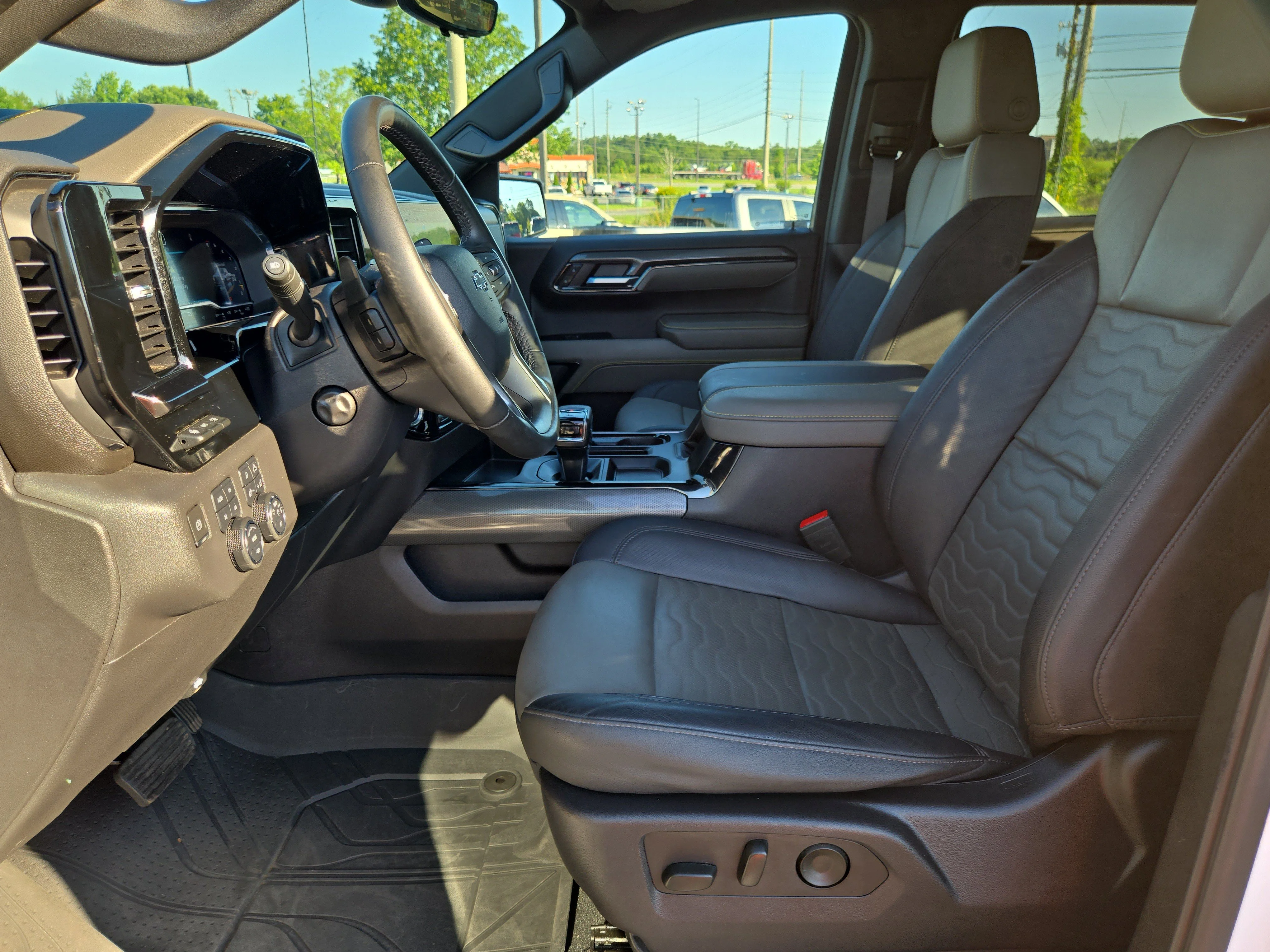 Used 2024 Summit White Chevrolet ZR2 image 21