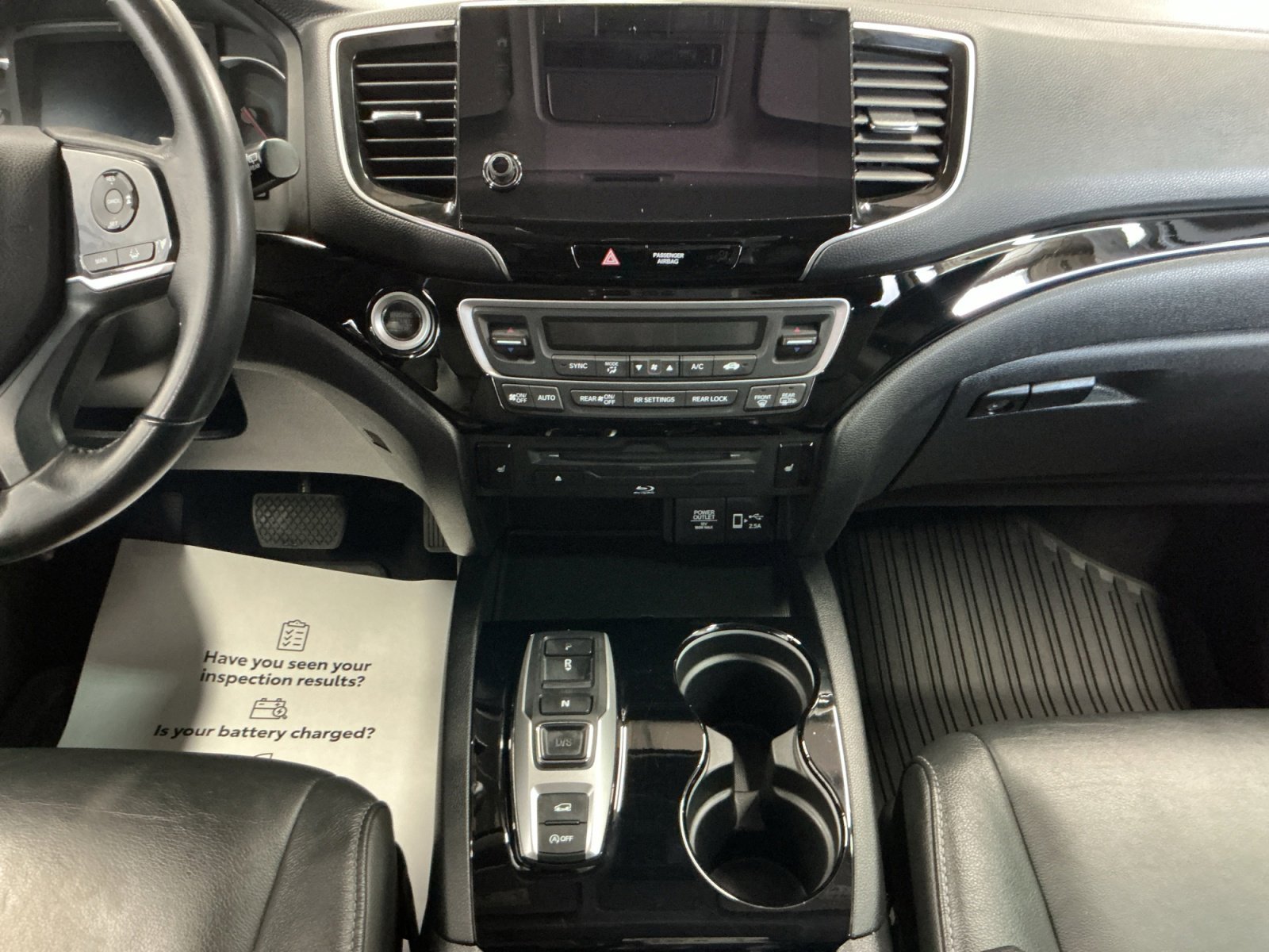 Used 2019 White Honda Touring 8-Passenger image 11