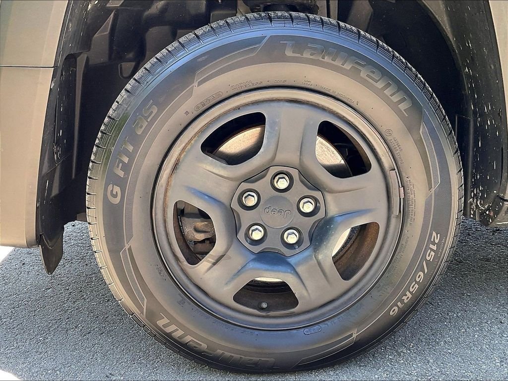 Used 2020 Gray Jeep Sport image 22
