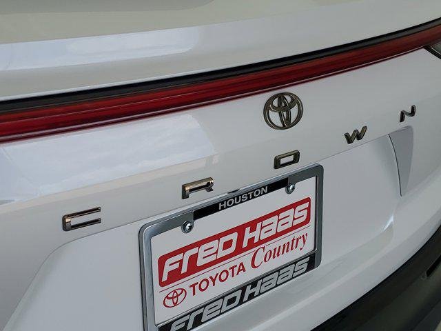 Certified Used 2026 OXYGEN WHITE Toyota  image 30