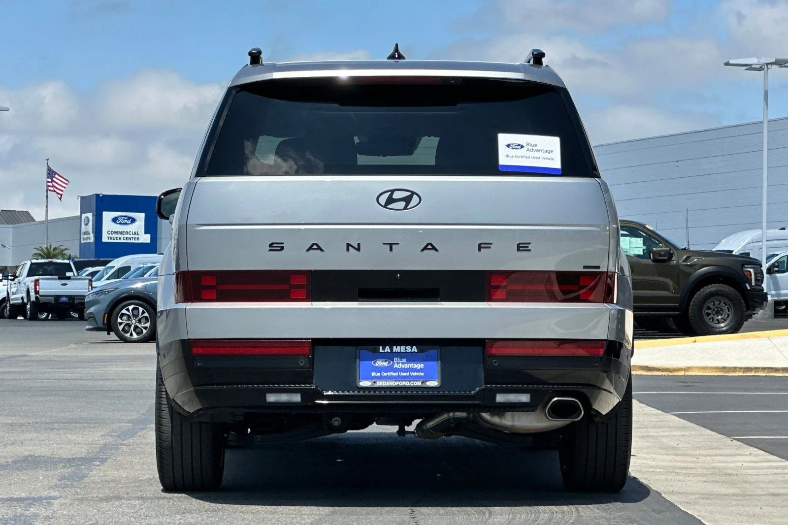 Certified Used 2025 Shimmering Silver Pearl Hyundai Calligraphy image 4