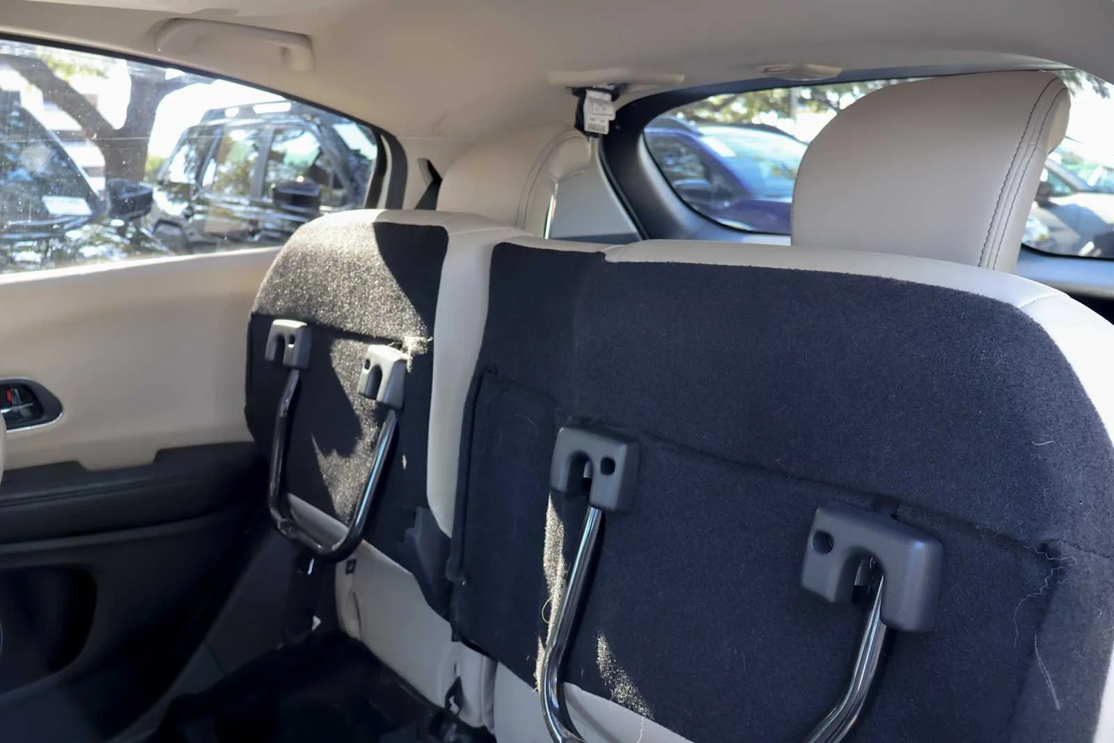 Used 2022 Platinum White Pearl Honda EX image 24