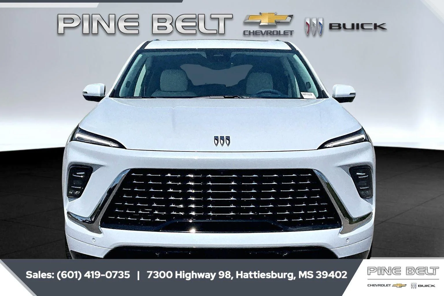 New 2026 Iridescent White Tricoat Buick Avenir image 3