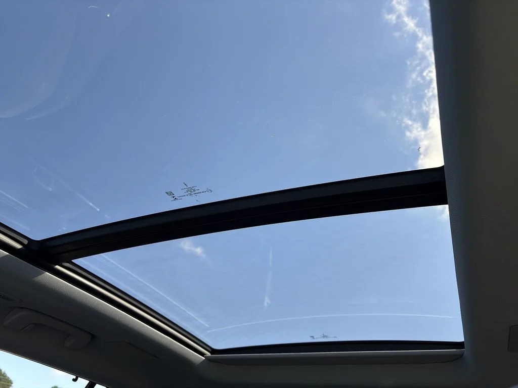 Used 2020 Blue Lincoln Reserve image 22