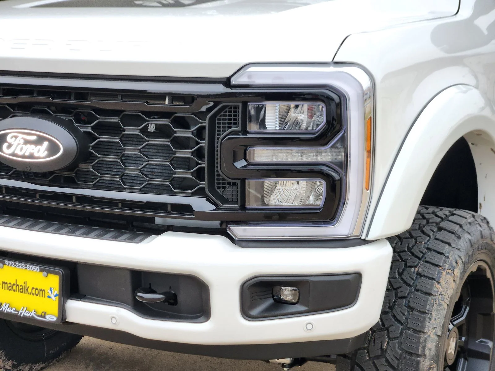 New 2026 Star White Metallic Tri-Coat Ford F-250® Lariat® image 5