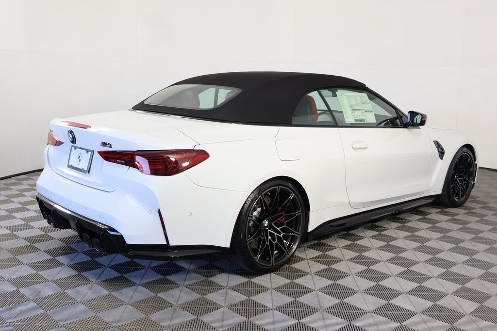 New 2027 Alpine White BMW Competition image 2