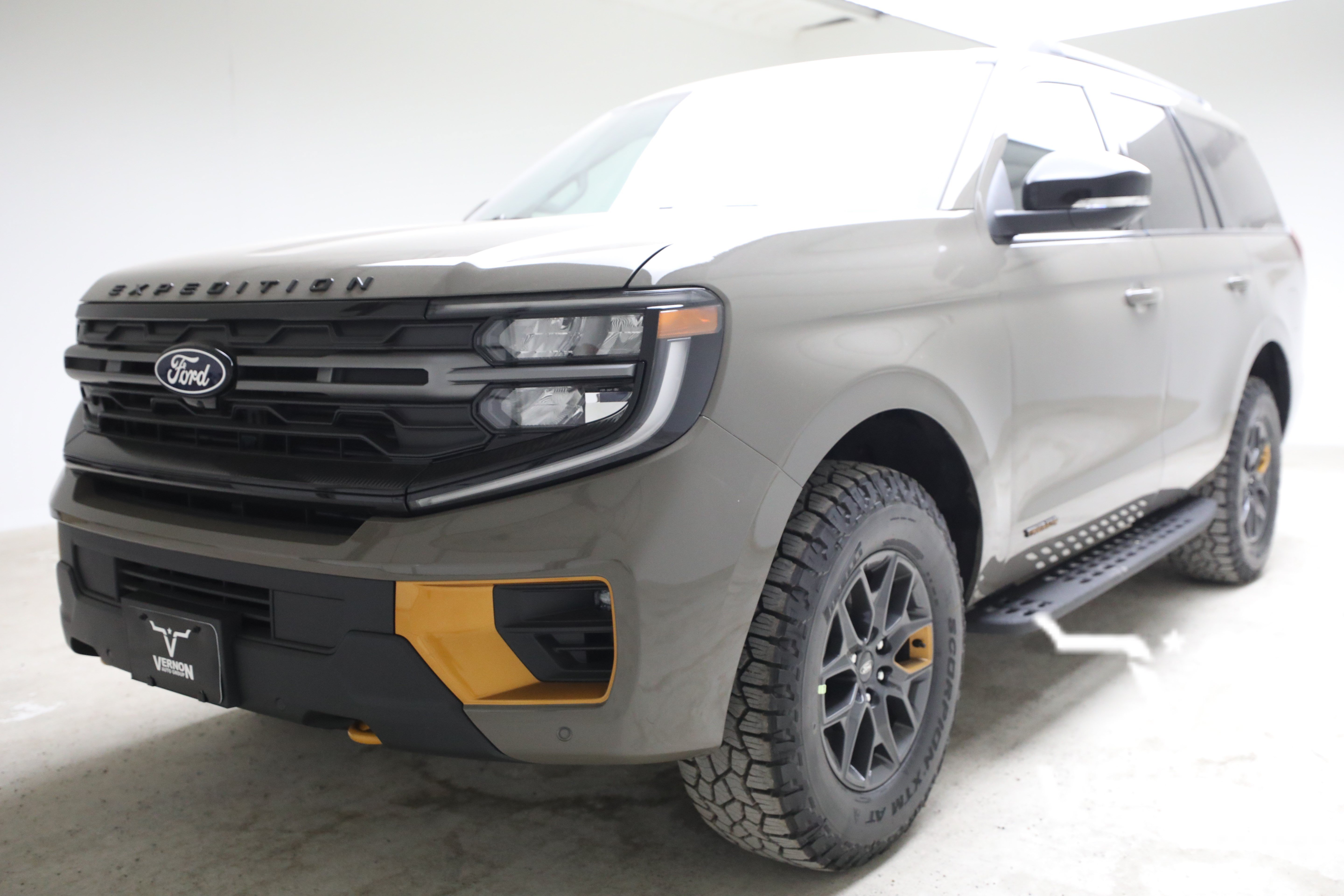New 2027 Marsh Gray Ford  image 1