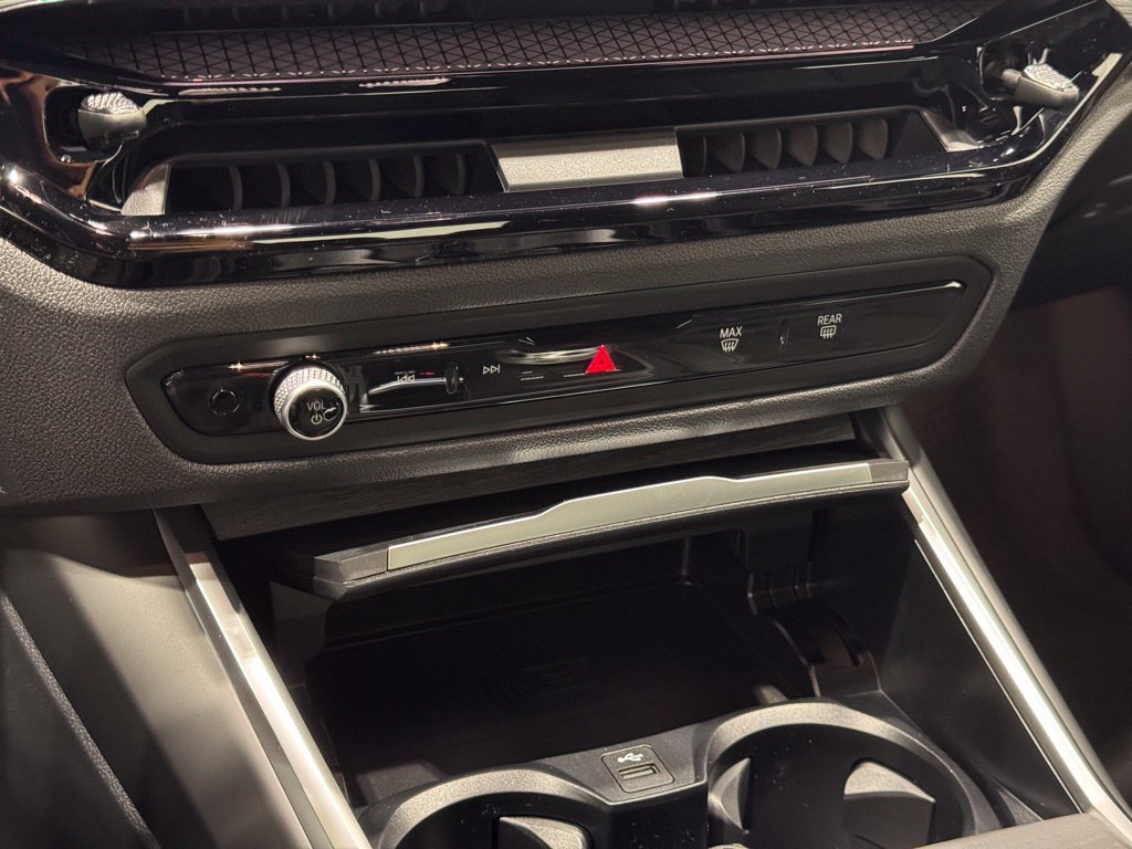 2026 BMW 3 Series 330i - Photo 11