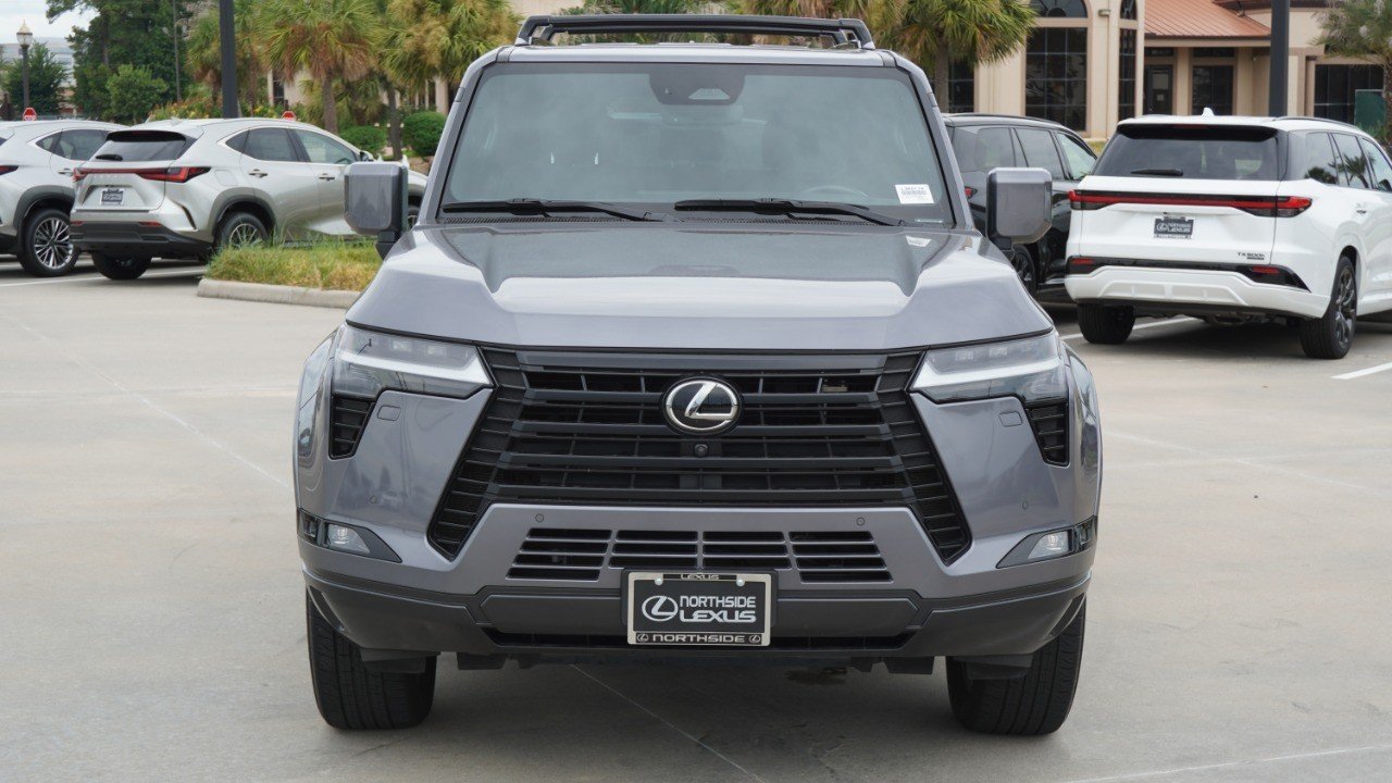 Used 2024 Gray Lexus GX 550 Luxury image 2