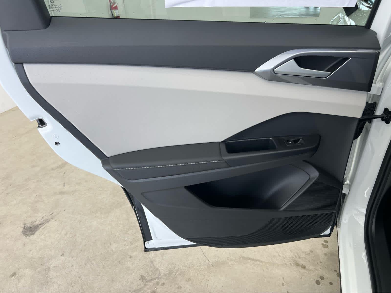 New 2026 Pure White Volkswagen SEL image 25