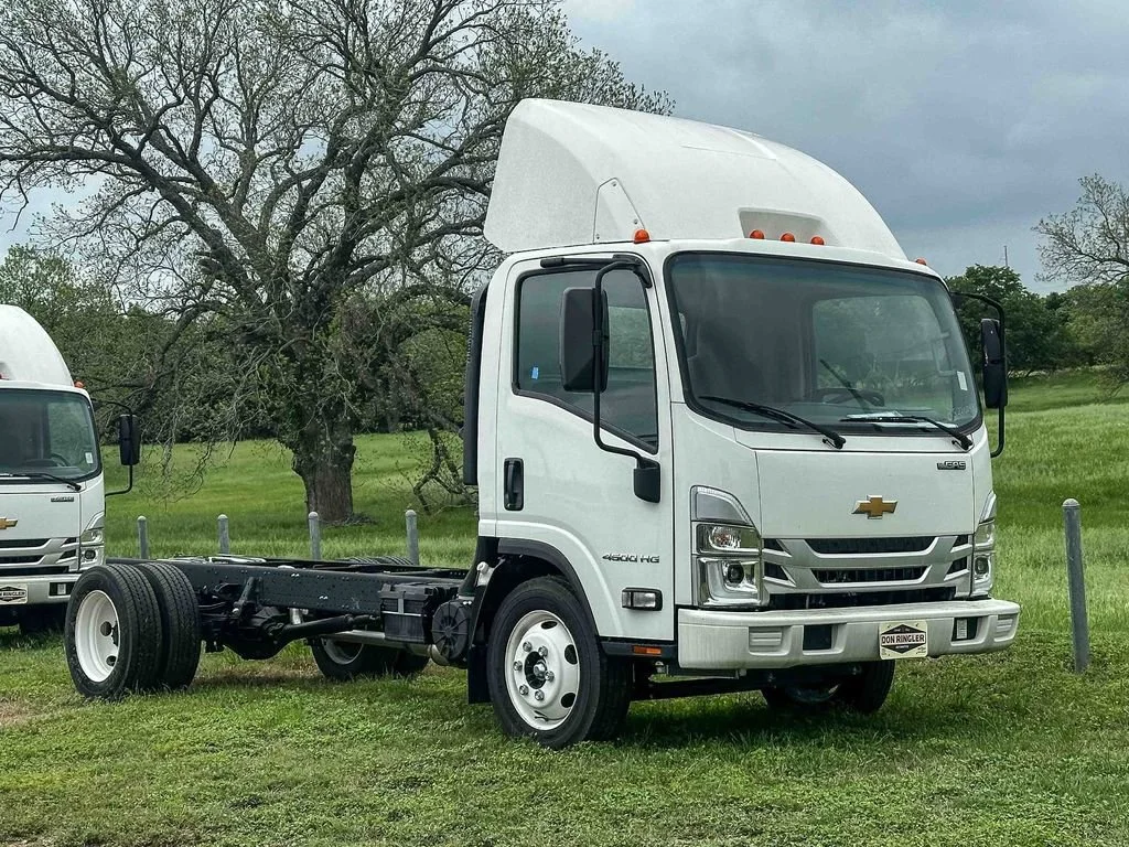 2024 Chevrolet Low Cab Forward 4500 Gas 176" WB Regular Cab's photo