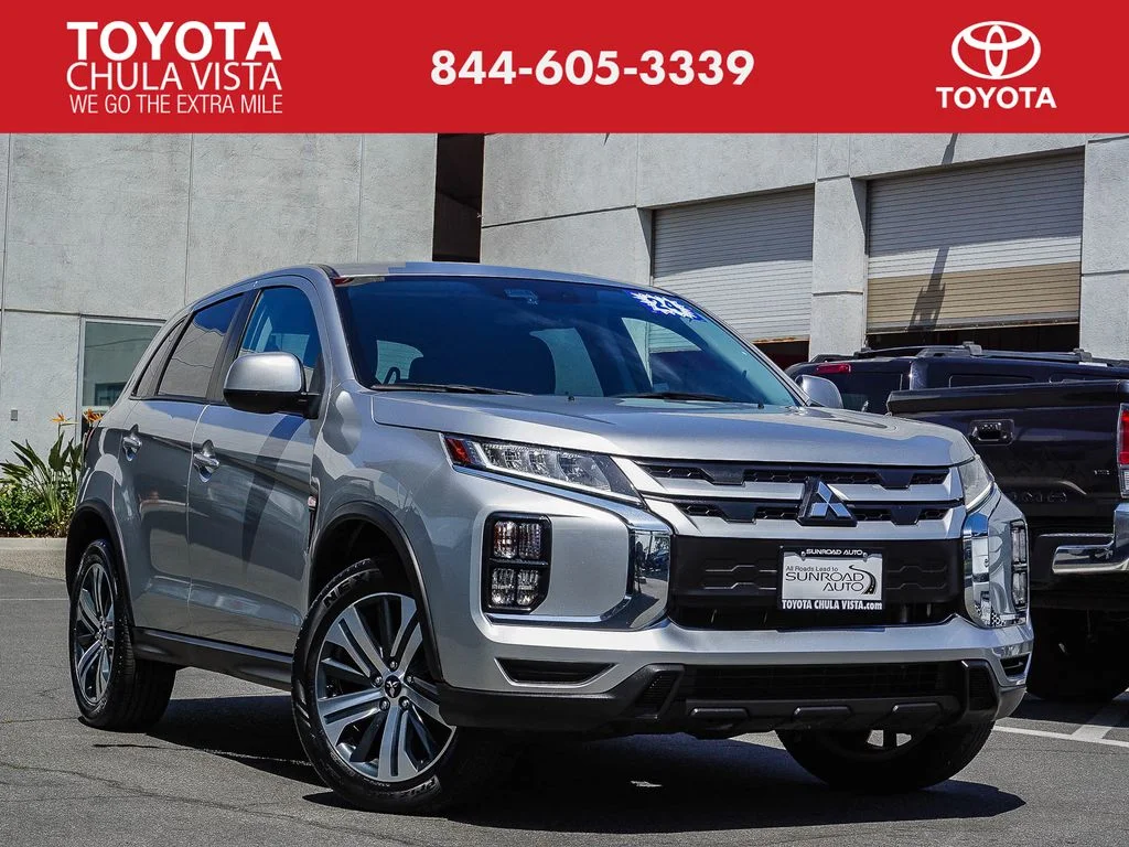 Used 2024 Silver Mitsubishi 2.0 ES image 1