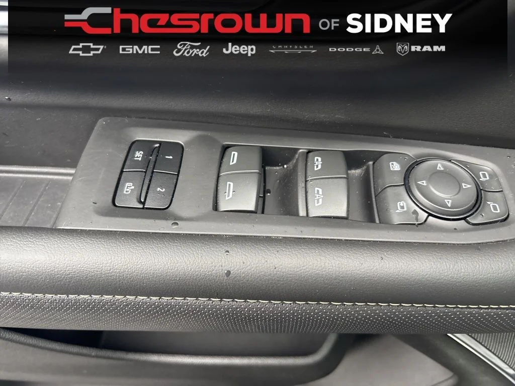 Used 2023 Black GMC SLT image 17