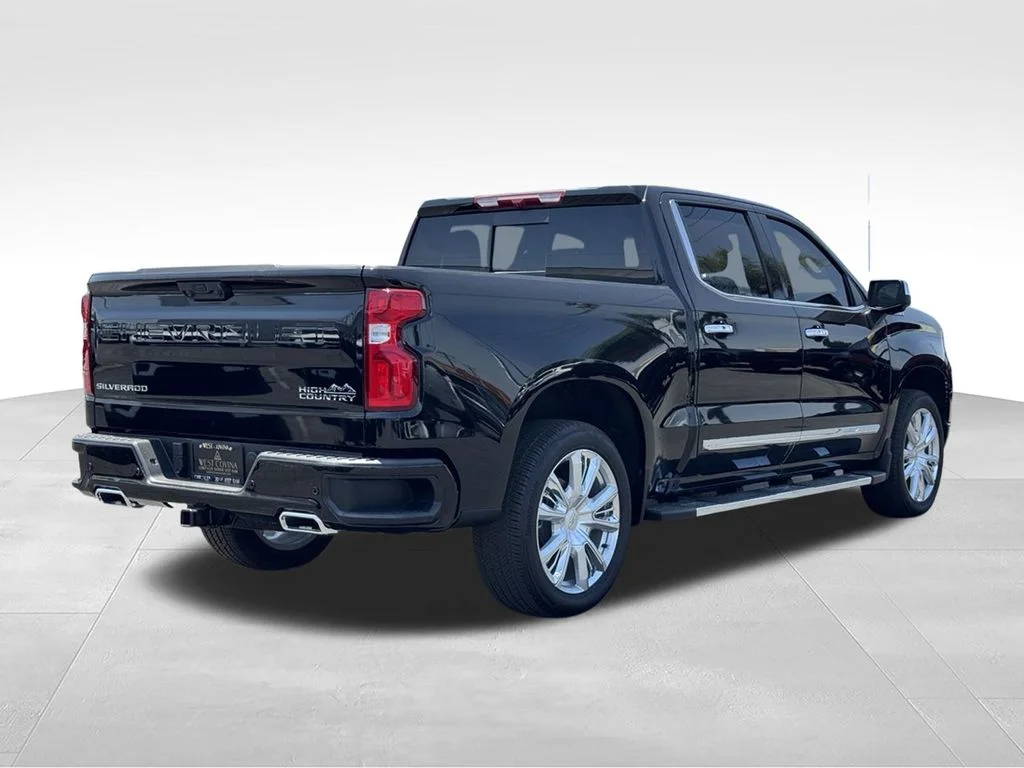 Used 2025 Black Chevrolet High Country image 11