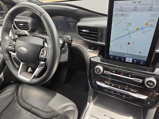 Used 2023 Carbonized Gray Metallic Ford Platinum image 34