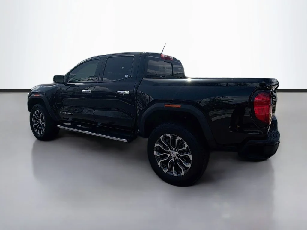 Used 2025 Black GMC Denali image 7