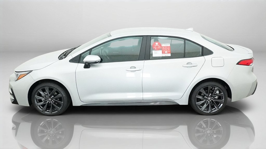 New 2027 Classic Silver Metallic Toyota SE image 2