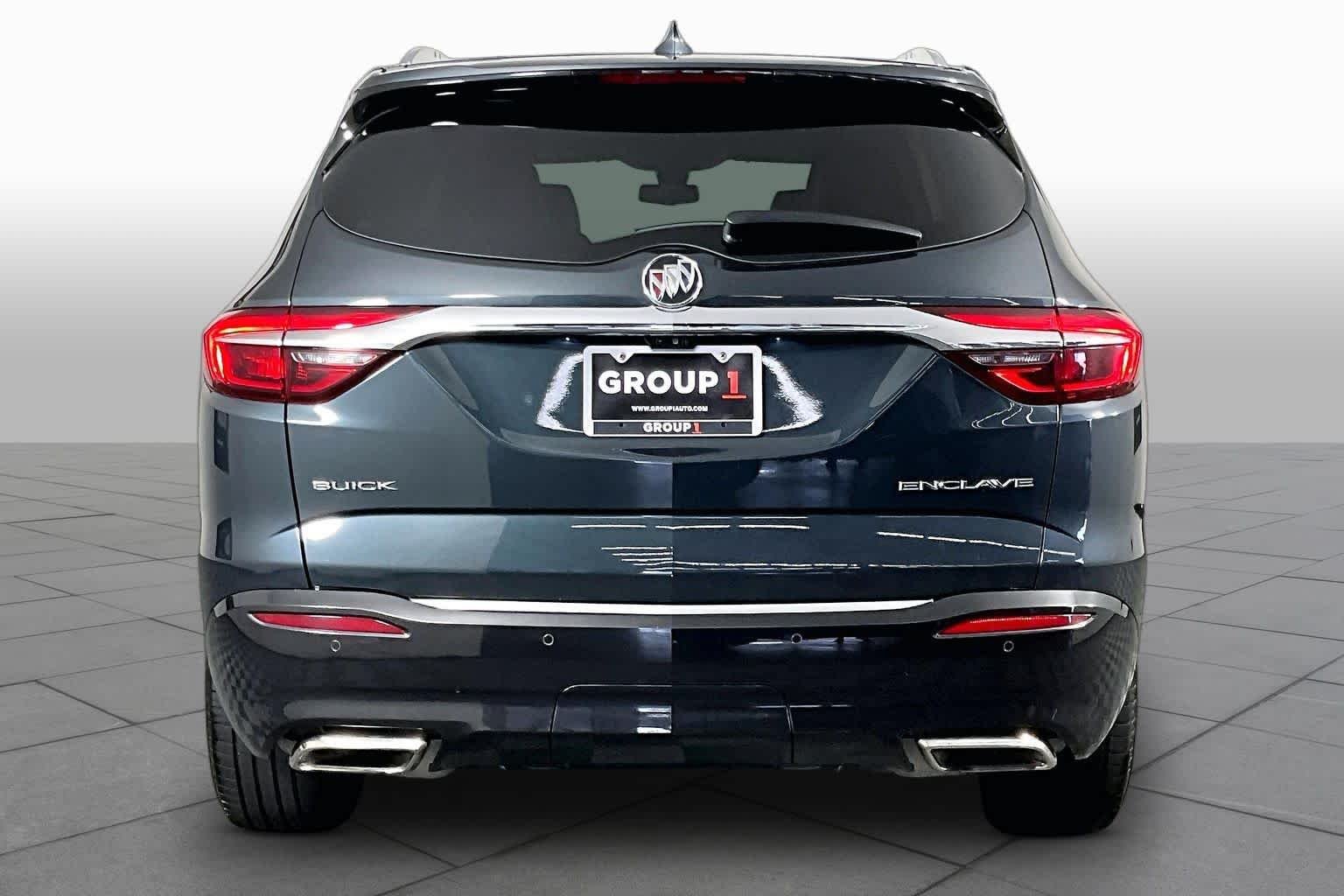 Used 2018 Dark Slate Metallic Buick Avenir image 5