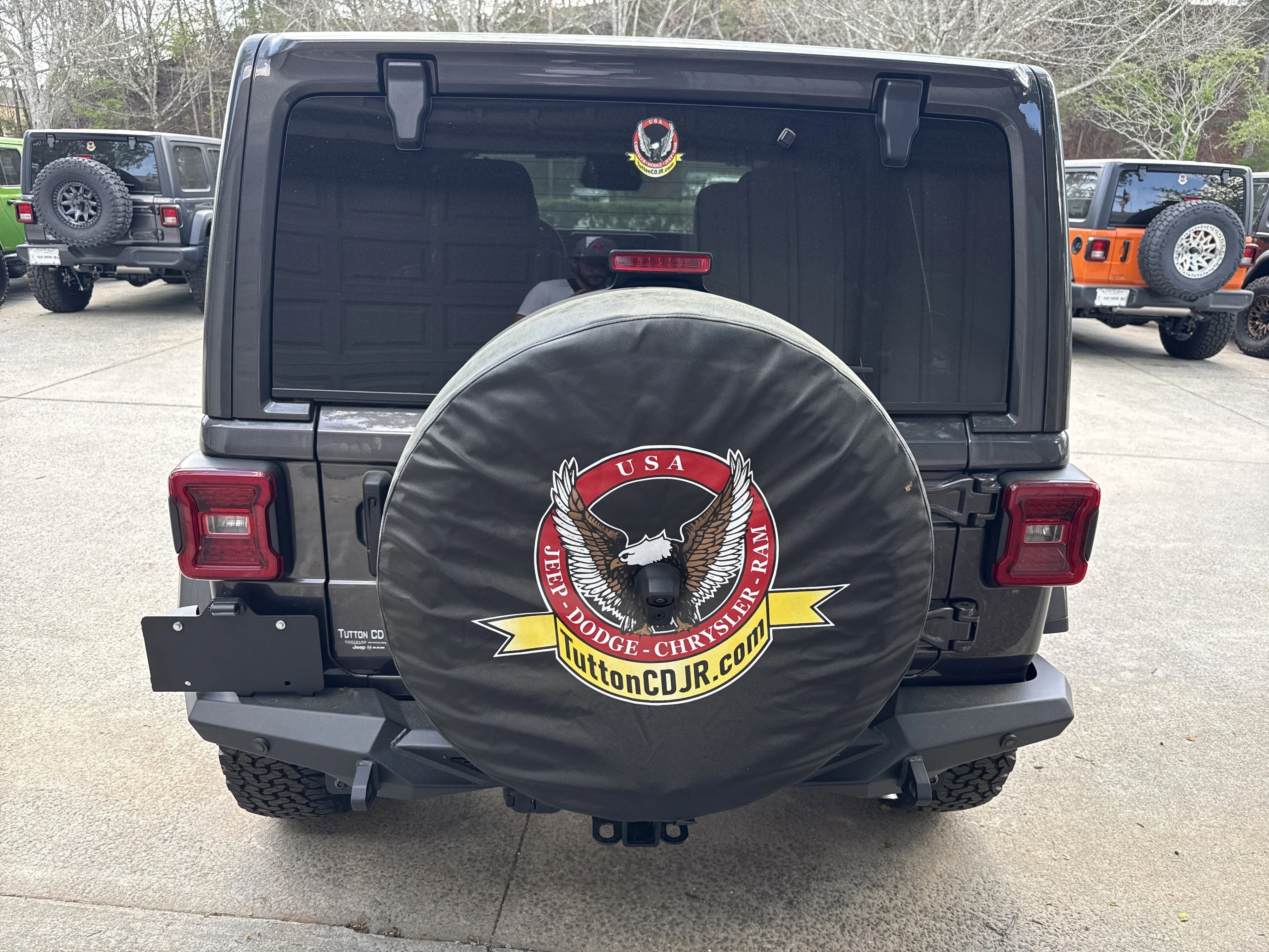 New 2026 Granite Crystal Metallic Clearcoat Jeep Rubicon image 6