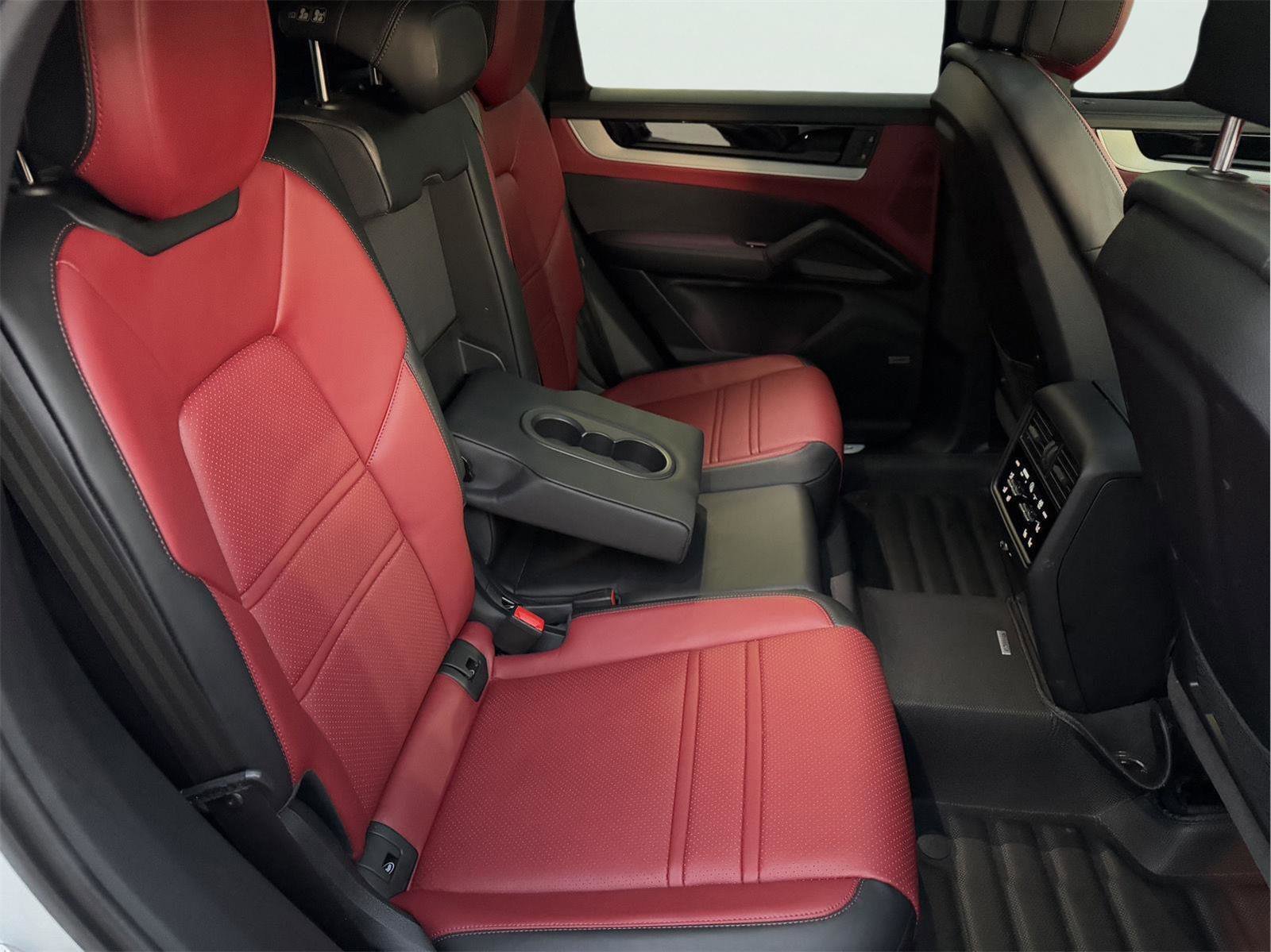 Used 2025 White Porsche  image 30