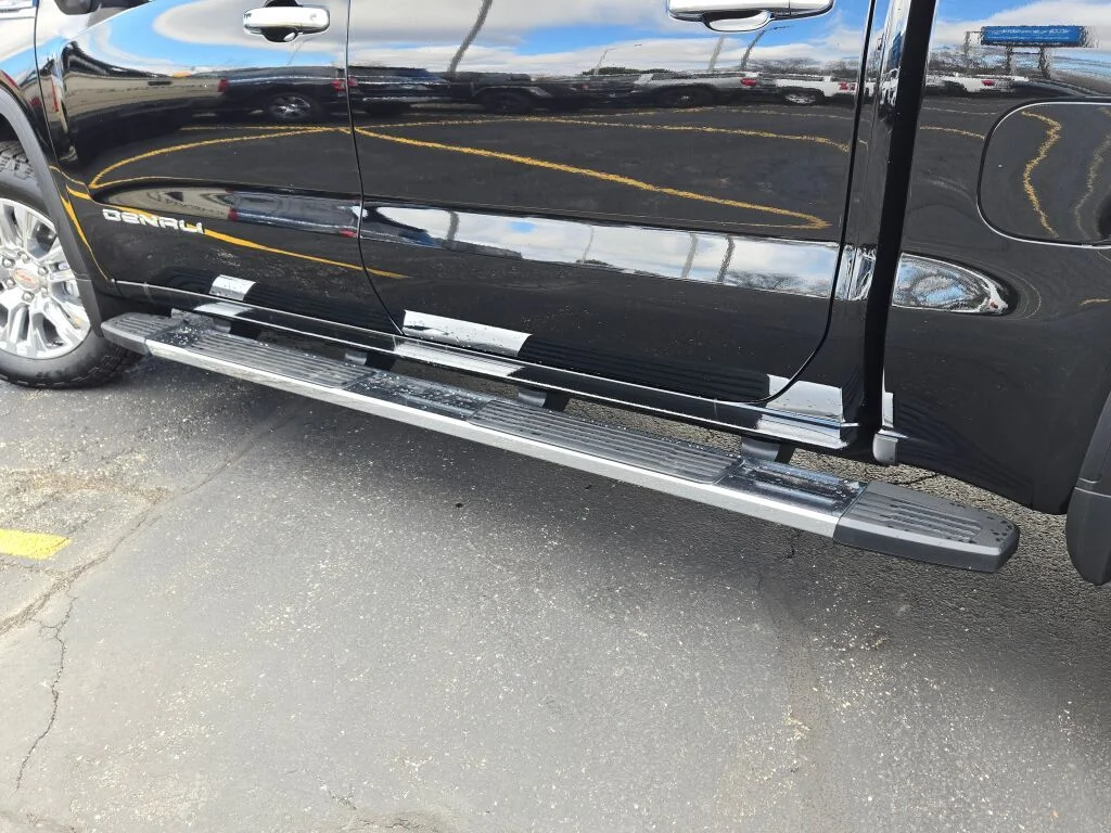 Used 2026 Black GMC Denali image 18
