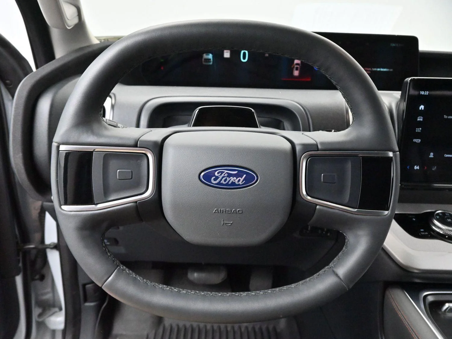 Used 2025 Space Silver Metallic Ford Active image 15