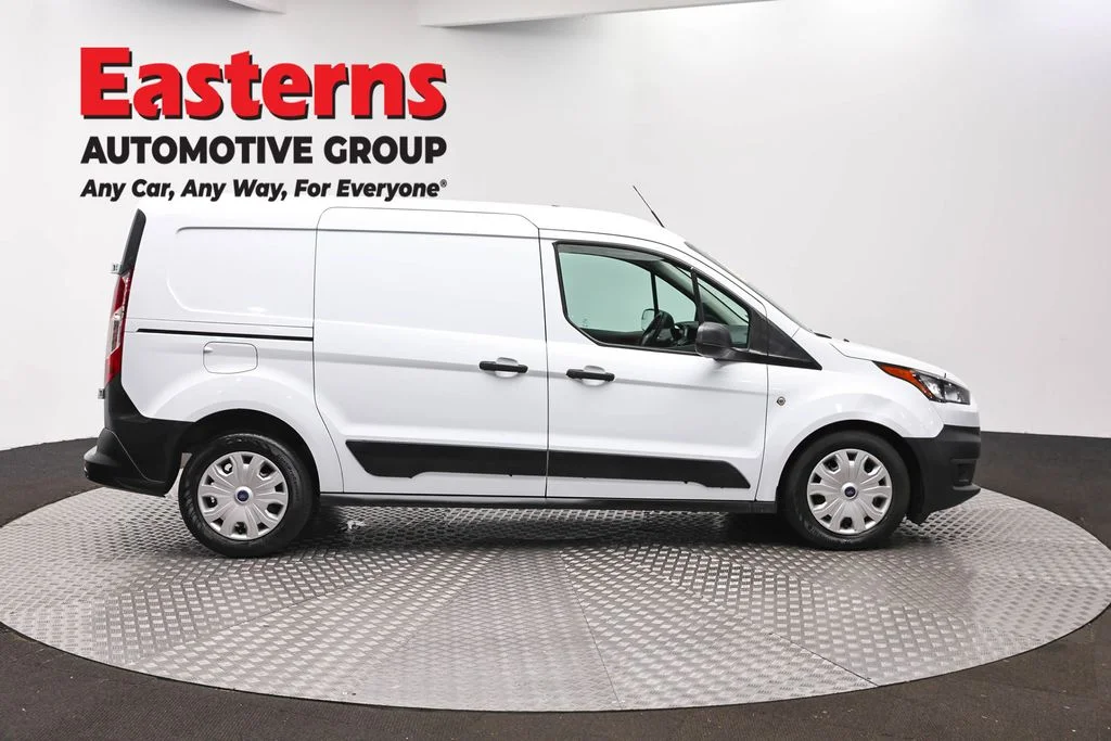Used 2022 White Ford XL image 4