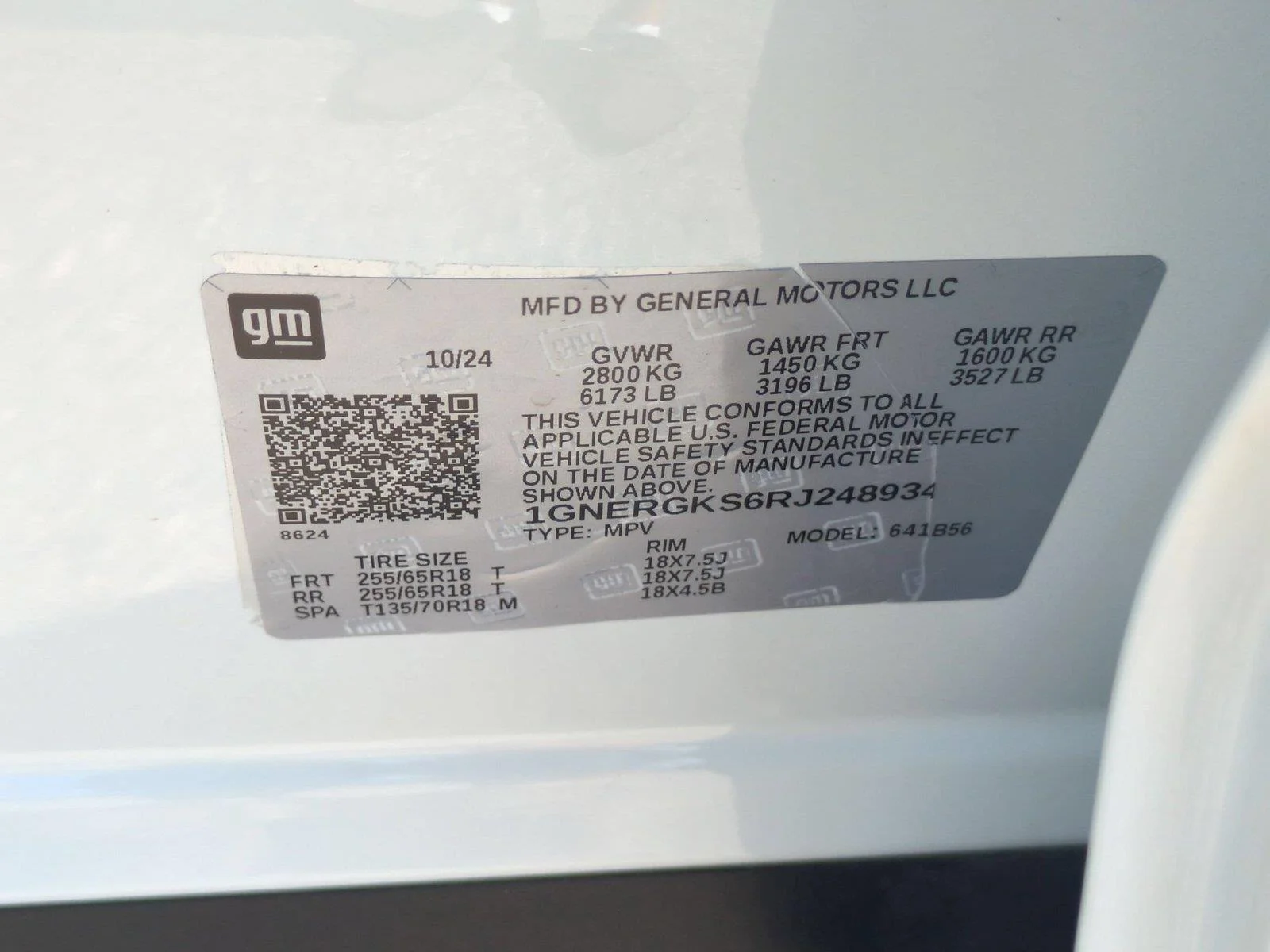 Used 2024 Summit White Chevrolet FWD LT image 42