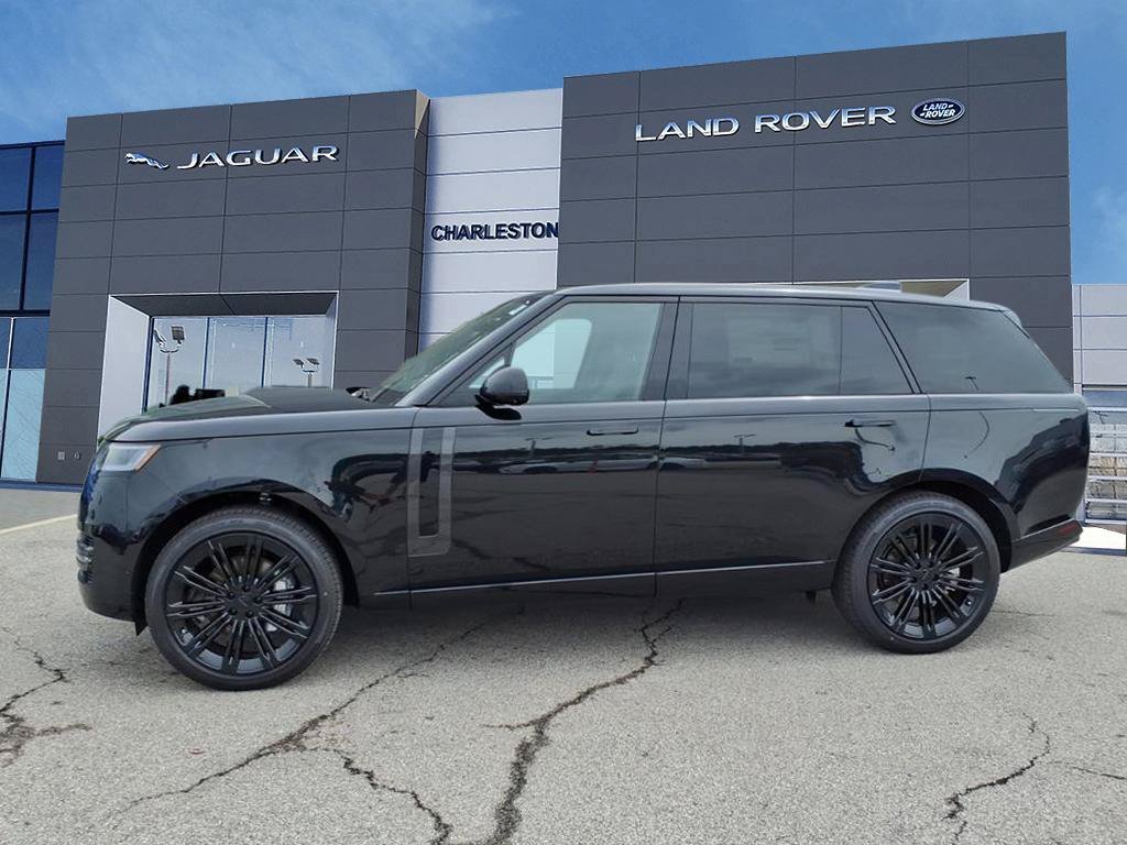 New 2026 Santorini Black Land Rover SE image 2