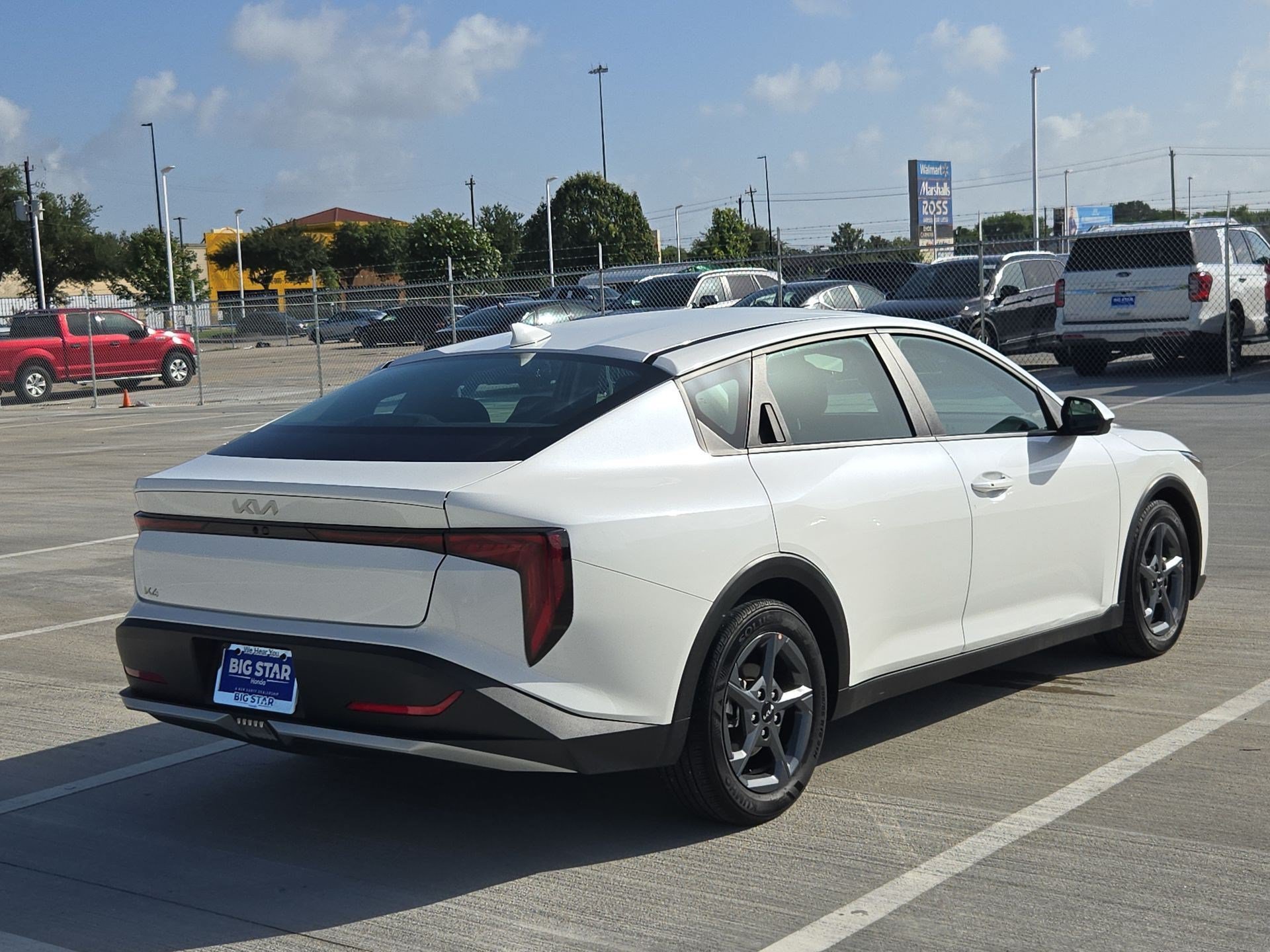 Used 2025 Snow White Pearl Kia LXS image 3