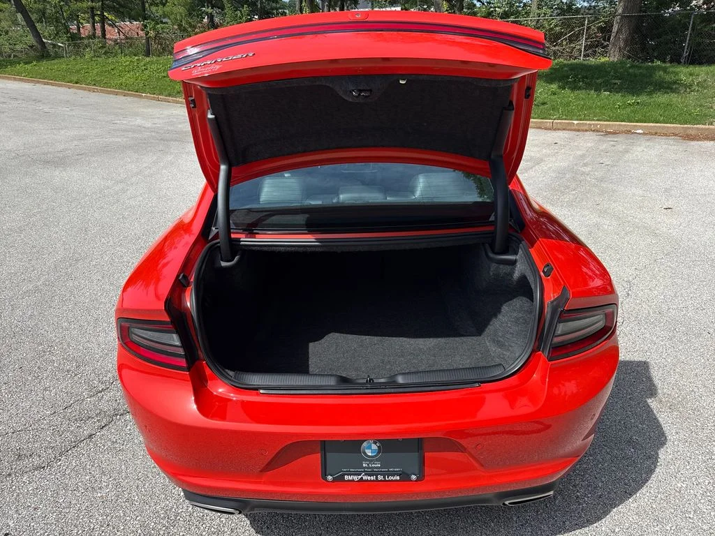 Used 2020 Orange Dodge SXT image 25