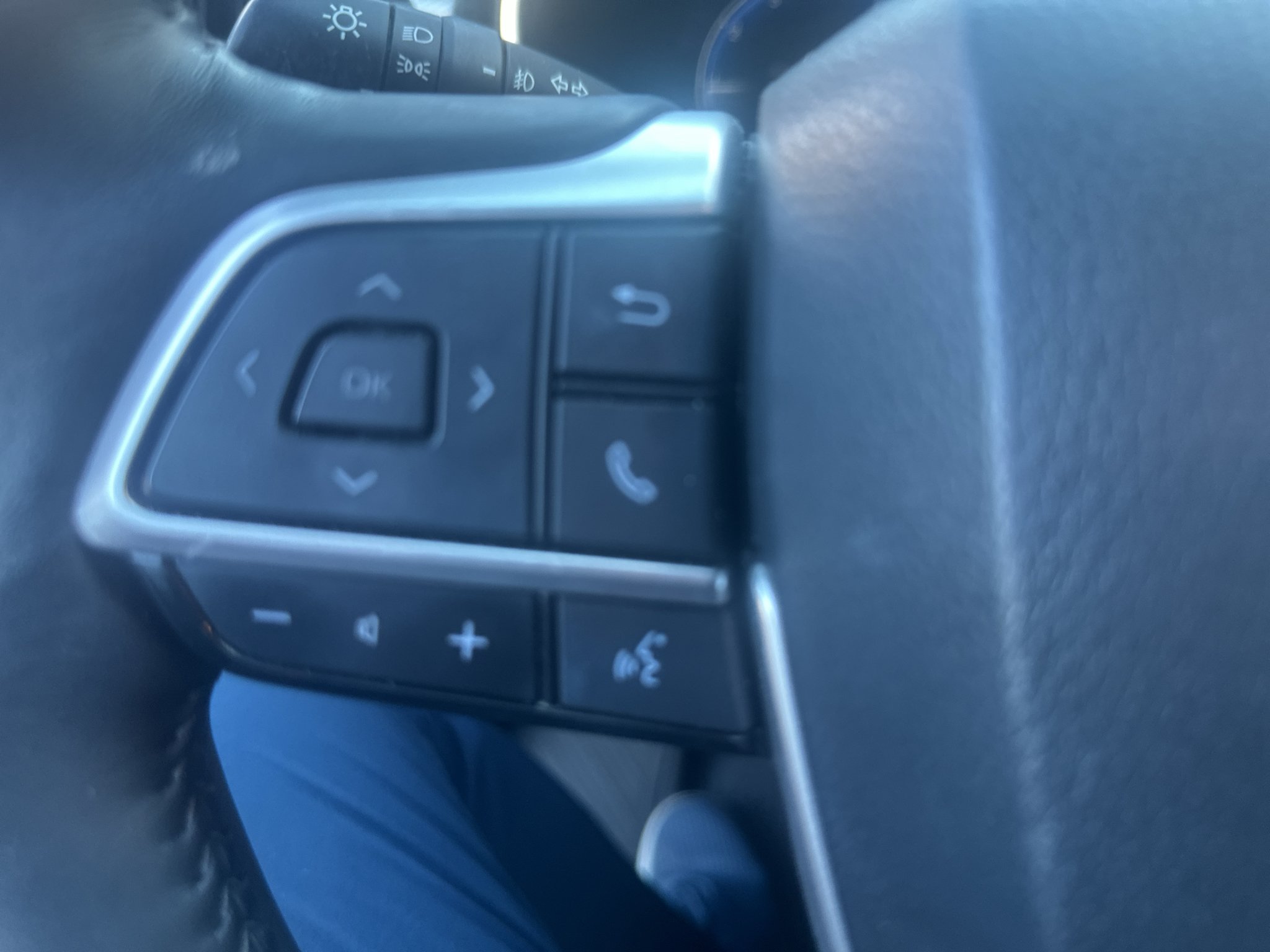 Used 2023 Wind Chill Pearl Toyota Platinum image 12