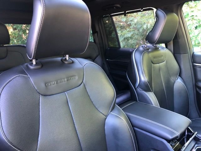 Used 2023 Diamond Black Jeep Overland 4xe image 15