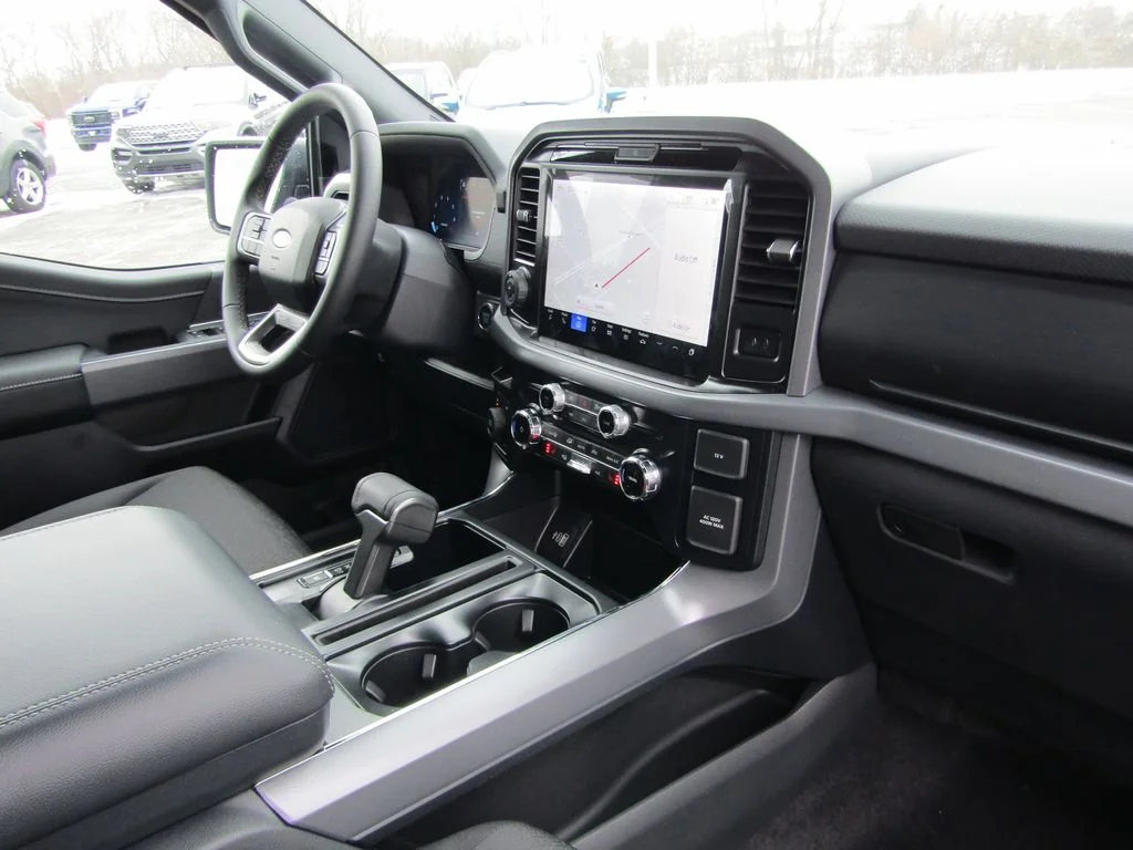 New 2026 Avalanche Ford XLT image 16