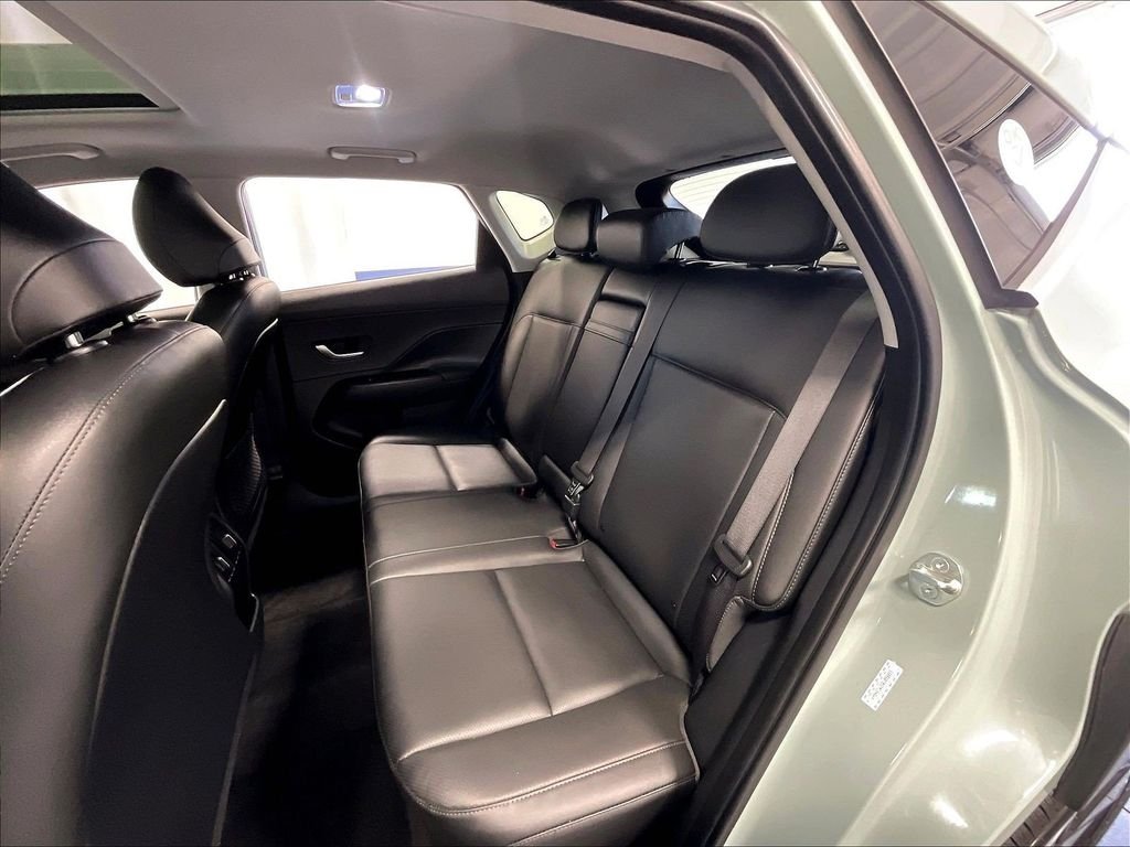Used 2024 Green Hyundai Limited image 15