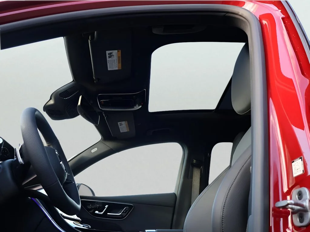 New 2026 MANUFAKTUR Patagonia Red Metallic Mercedes-Benz GLC 300 Coupe image 40