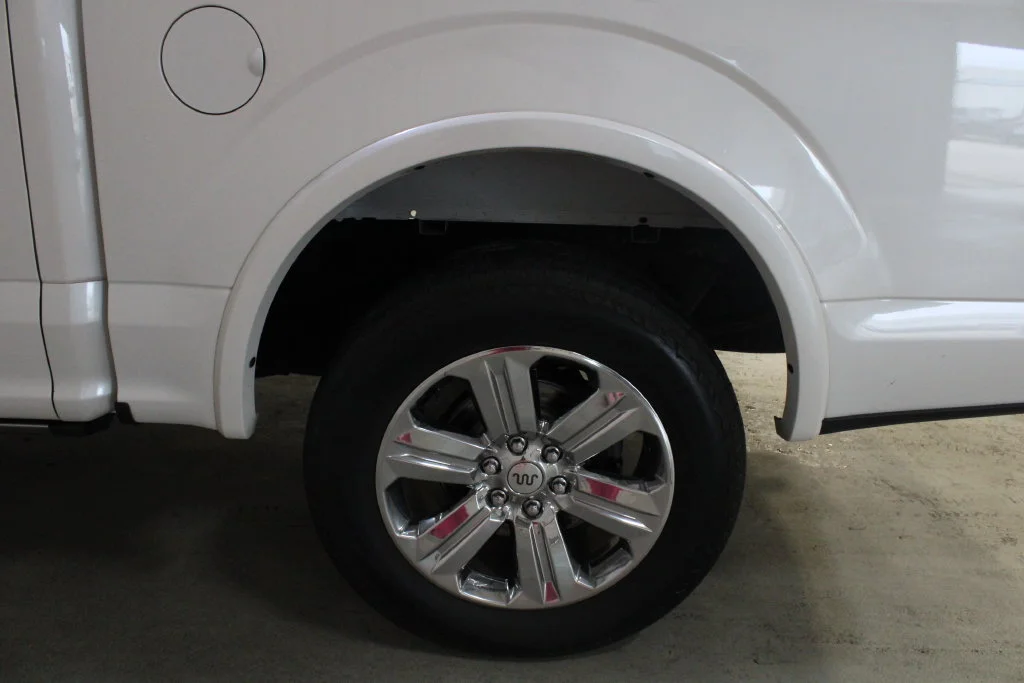 Used 2018 White Ford King Ranch image 29