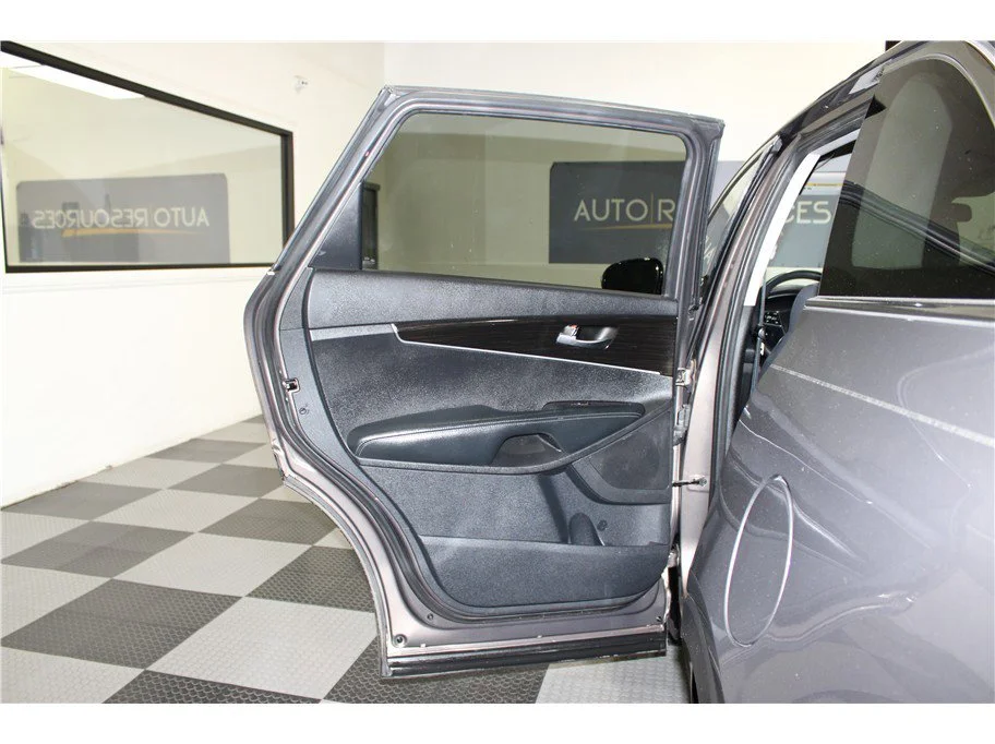 Used 2019 Dragon Brown Kia LX image 13