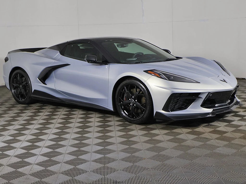 Used 2021 Silver Chevrolet Stingray image 53