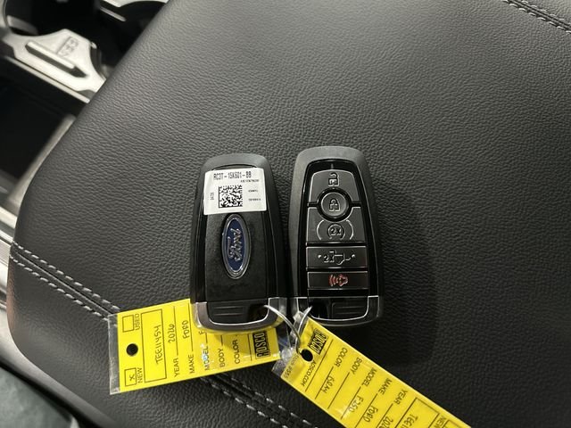 New 2026 Gray Ford Lariat image 33