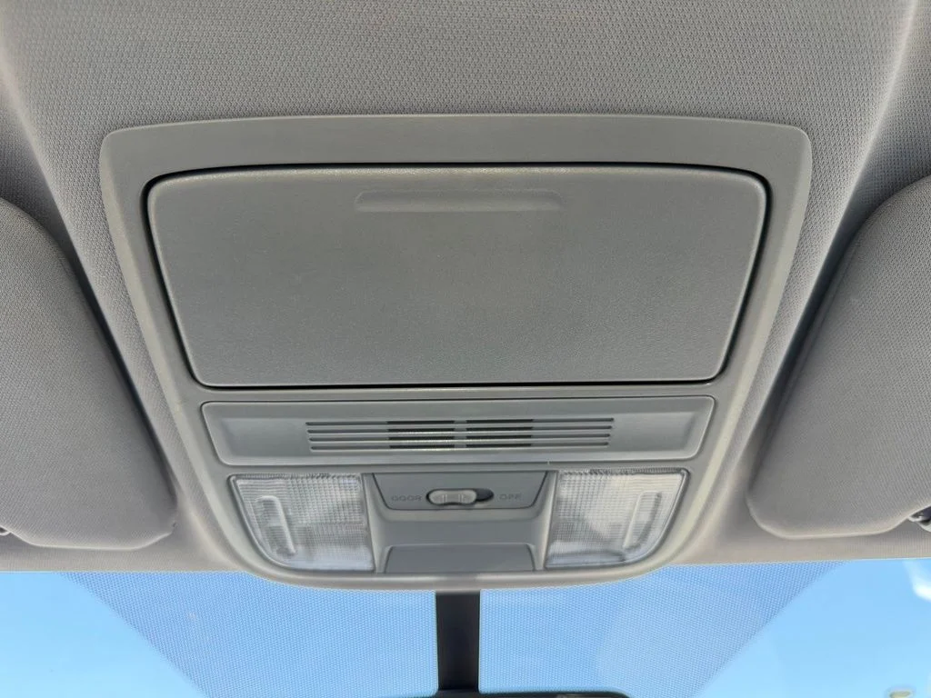 Used 2019 Lunar Silver Metallic Honda LX image 27