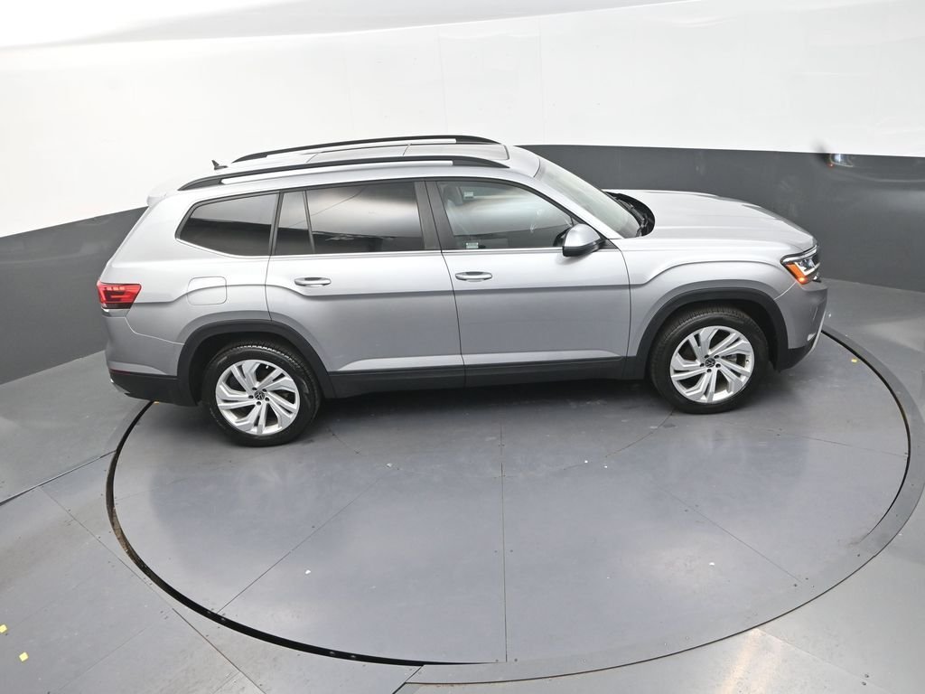 Used 2023 Silver Volkswagen 2.0T SE w/Technology image 22