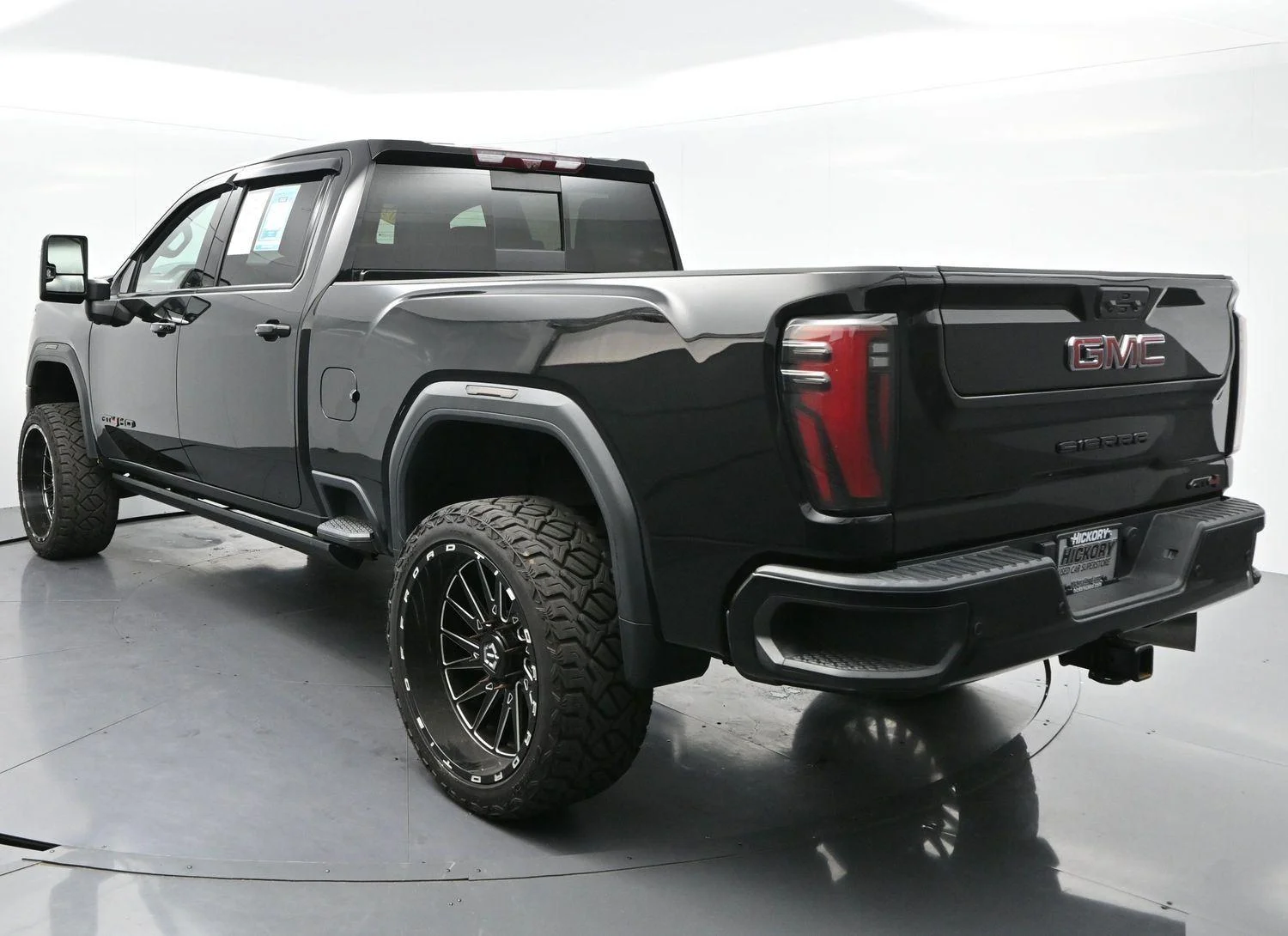 Used 2024 Onyx Black GMC AT4 image 6