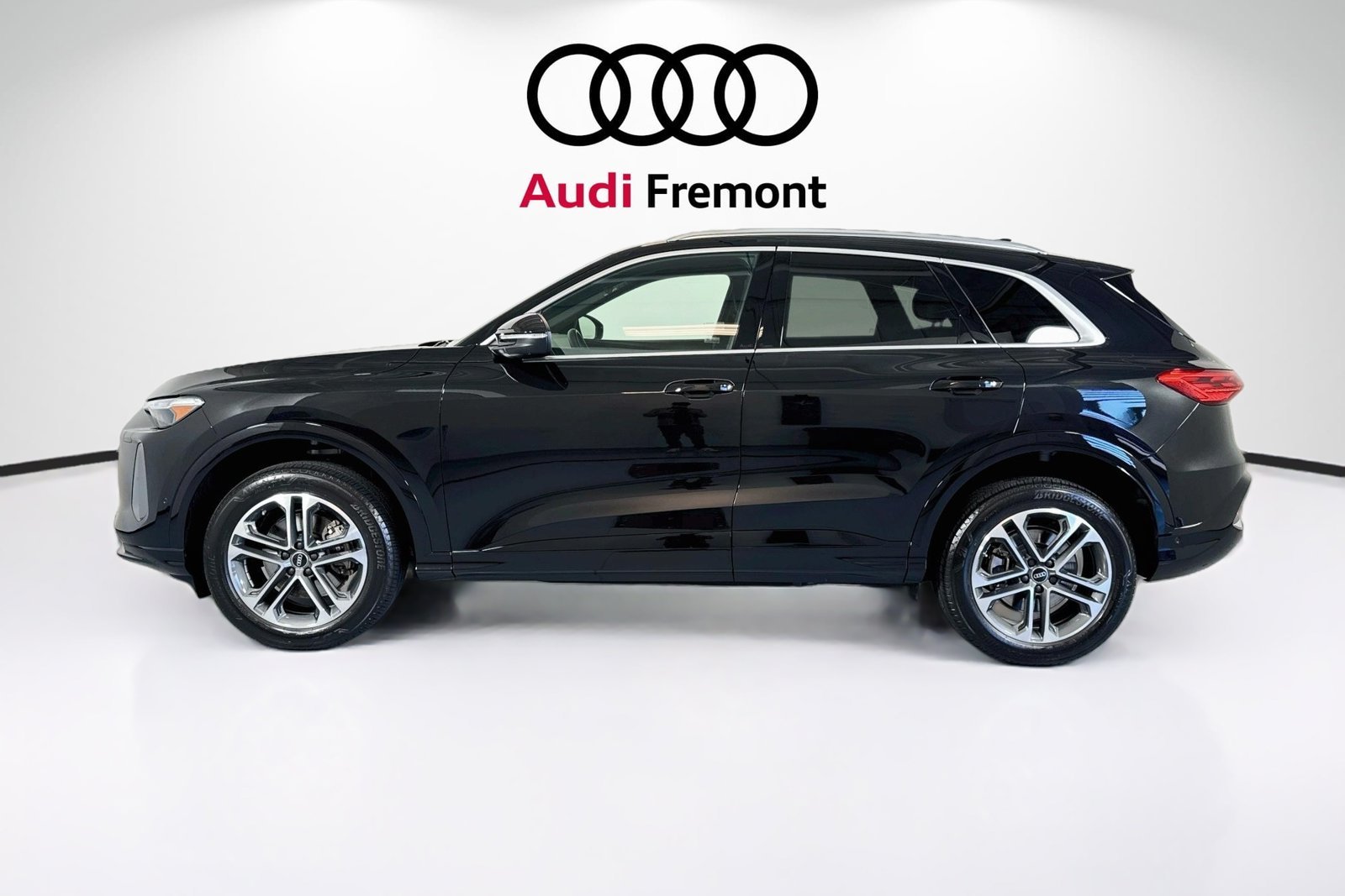 Used 2025 Mythos Black Metallic Audi Premium Plus image 1