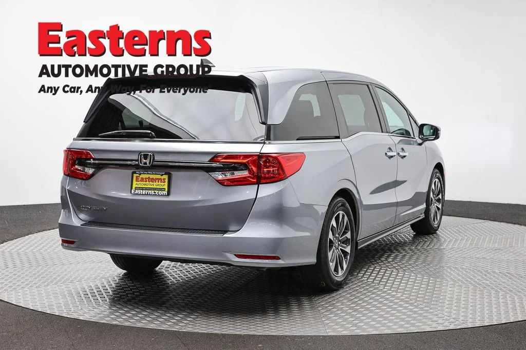 Used 2023 Silver Honda EX-L image 5