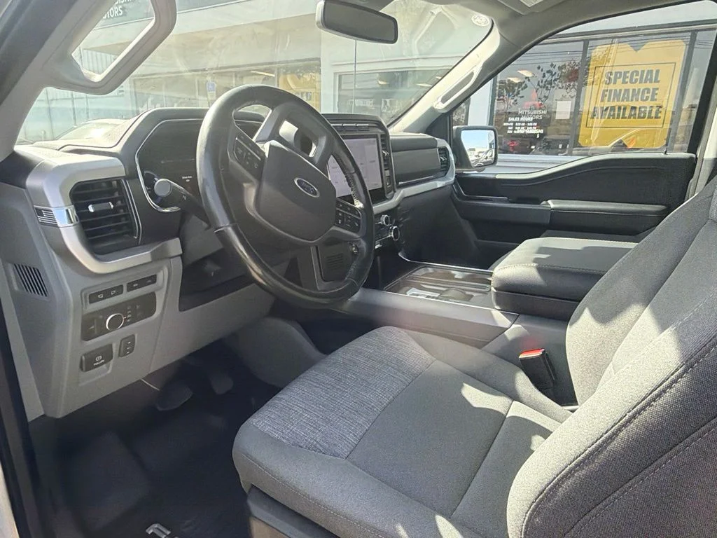 Used 2023 Silver Metallic Ford XLT image 12