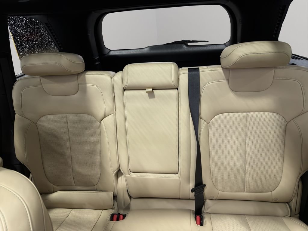 Used 2024 Rocky Mountain Pearlcoat Jeep Limited image 39