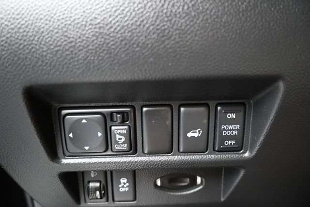 Used 2016 Black INFINITI Base image 33
