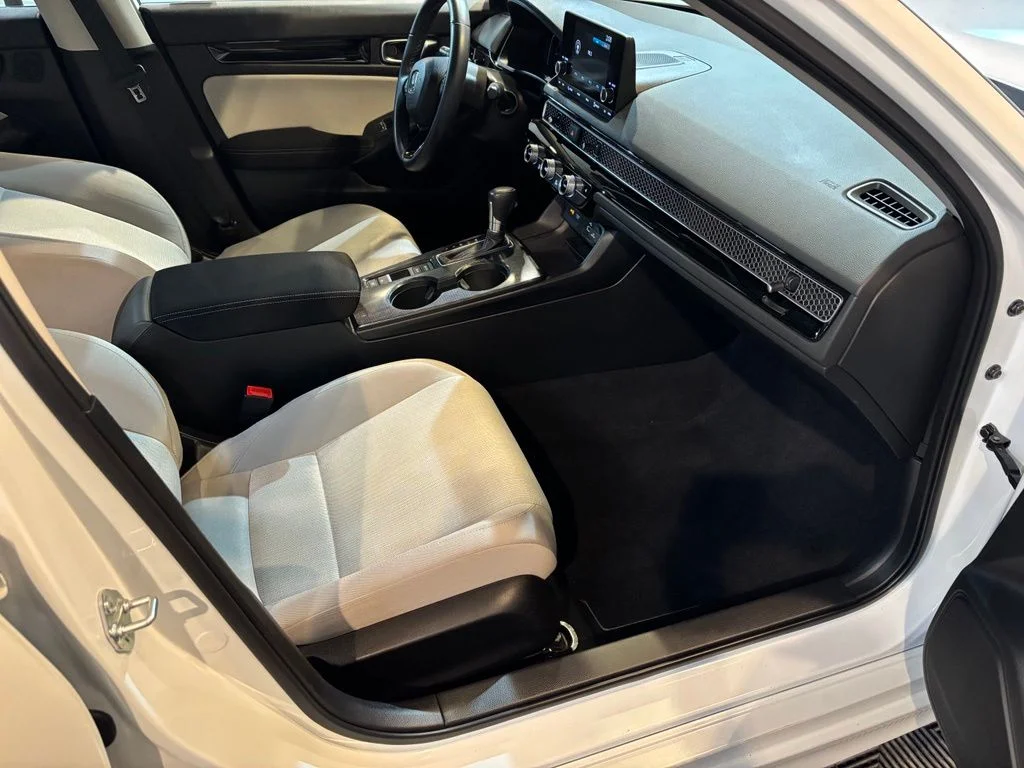 Certified Used 2022 Platinum White Pearl Honda EX image 9